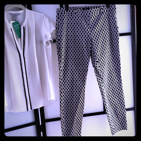 H&M Pants - H&M graphic print black/ white ankle pants